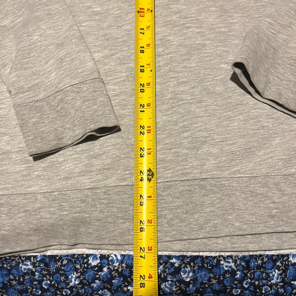 Nintendo Sweatshirt - Picture 5 of 8